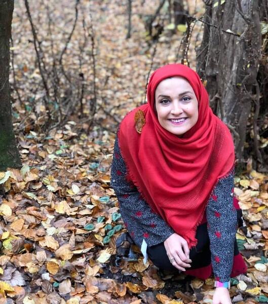 عکس خاله نرگس رنگین کمان