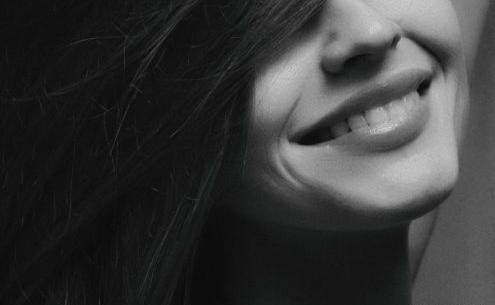 عکس لبخند دختر برای پروفایل