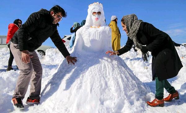 عکس آدم برفی بزرگ
