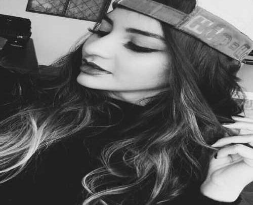 عکس دختر زیبا برای پروفایل سیاه و سفید