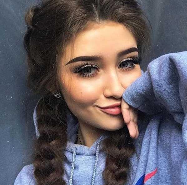 ژست عکس دخترانه لاکچری سلفی