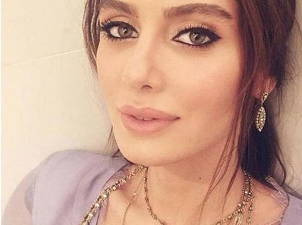 عکس بچگی بیرجه آکالای