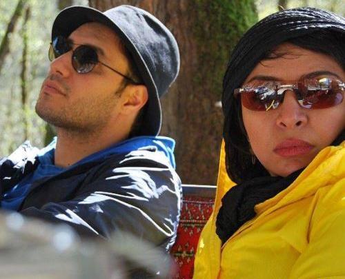 عکس جواد عزتی و همسرش و فرزندش