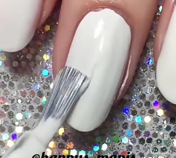 عکس طنز کاشت ناخن