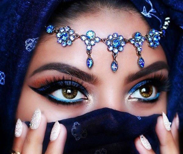 عکس چشم با نقاب برای پروفایل