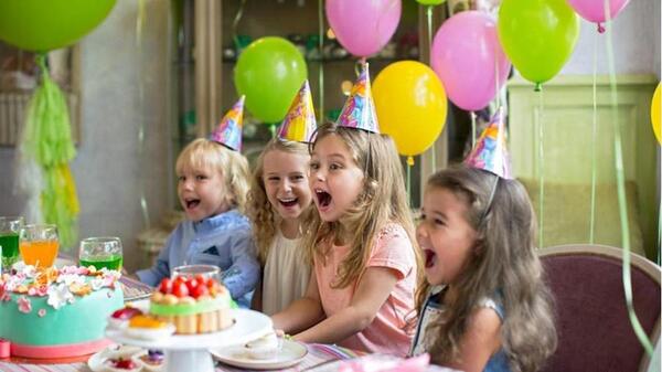 عکس ایده برای تزیین اتاق تولد کودک