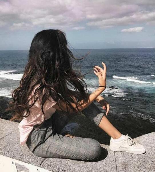 ژست عکس دخترانه در شمال