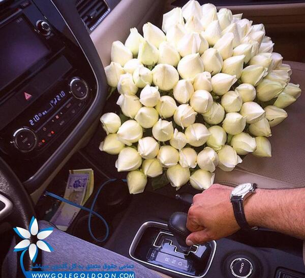 عکس دسته گل تو ماشین