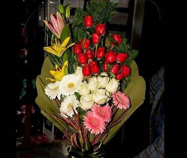 عکس دسته گل تو ماشین