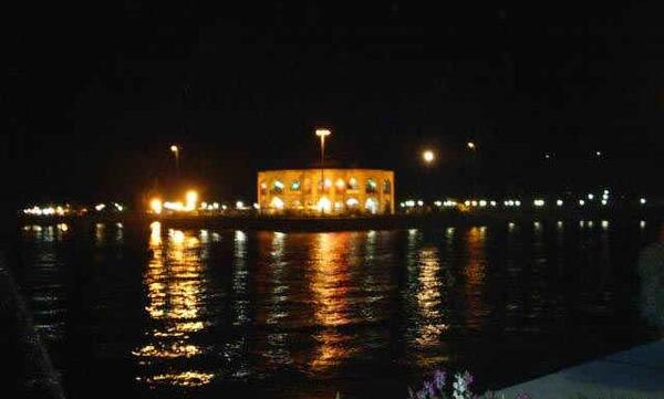 عکس شاهگلی در شب