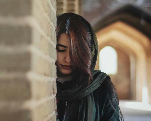 عکس سادگی جرم است