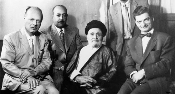 عکس آیت الله کاشانی با سفیر انگلیس