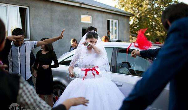 عکس گریه عروس
