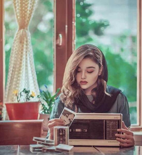 عکس ژست دخترانه اینستاگرام