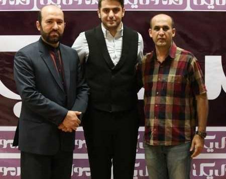 عکس علی ضیا با پدرش