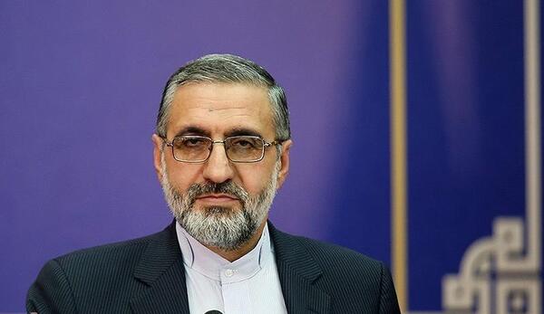 عکس طبری قبل از بازداشت
