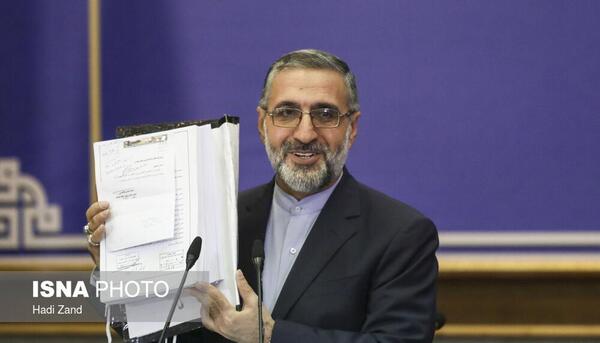 عکس طبری قبل از بازداشت