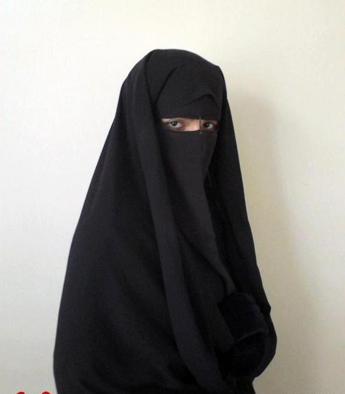 عکس با حجاب مسخره