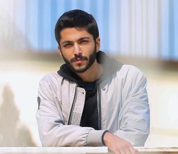عکس یلدایی کیسان دیباج