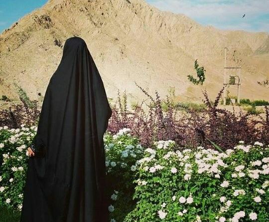 عکس نوشته چادر مادر من فاطمه حرمت دارد