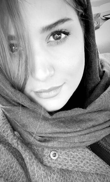 عکسهای سلفی پریناز ایزدیار