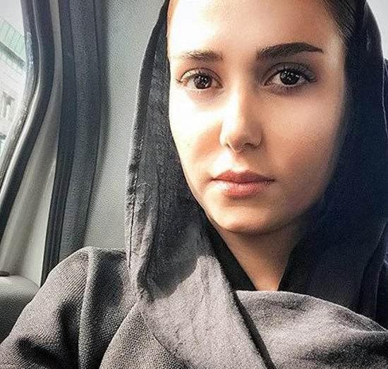 عکسهای سلفی پریناز ایزدیار