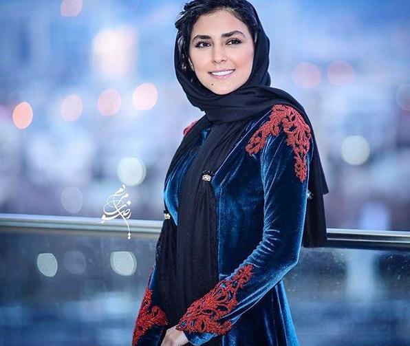 عکس مدل مانتو بلند پایین فون