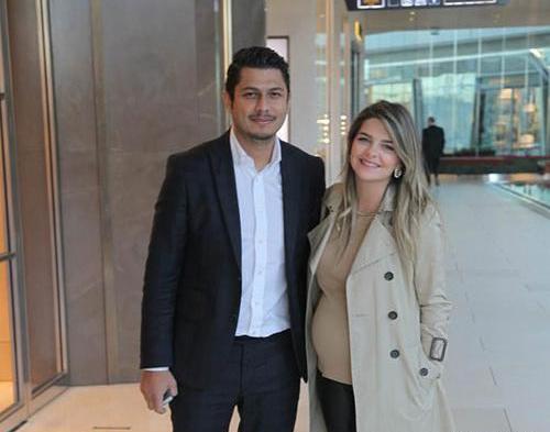 عکس هالیت ارگنچ و همسرش