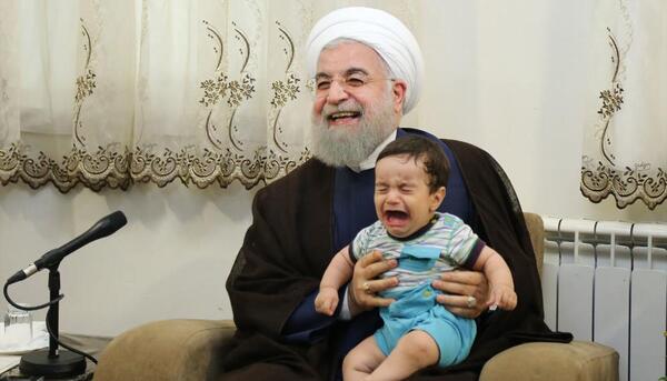 عکس گریه حسن روحانی