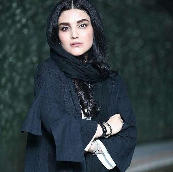 عکس صبا سهیلی و خواهرش