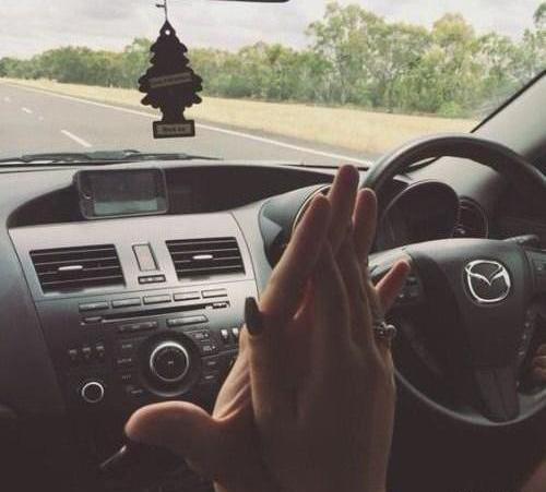 عکس عاشقانه دونفره تو ماشین