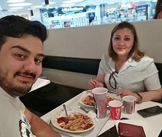 عکس امیرحسین افتخاری و دوست دخترش