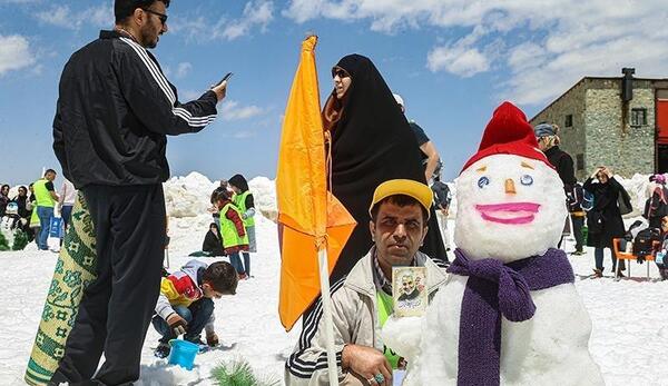 عکس آدم برفی خوشحال