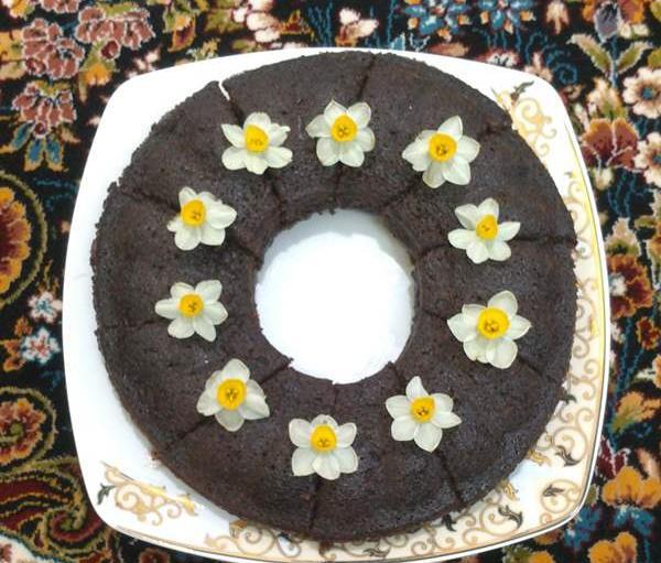 عکس گل نرگس روی کیک