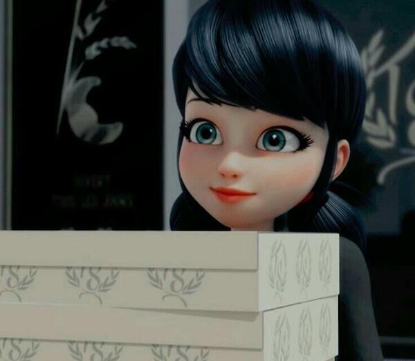 عکس لیدی باگ خام