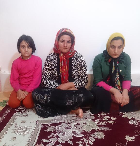 عکس مبینا و سما نی نی سایت