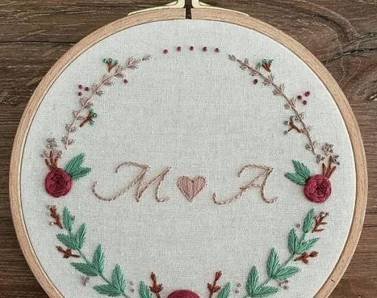 عکس ایده گلدوزی عاشقانه
