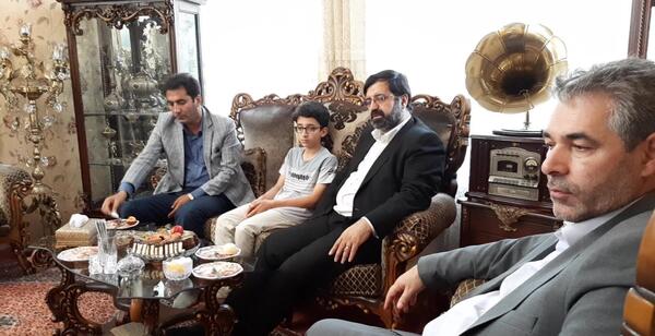عکس پارسا خائف و خانواده