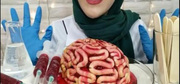 عکس سوگند فود و خواهرش