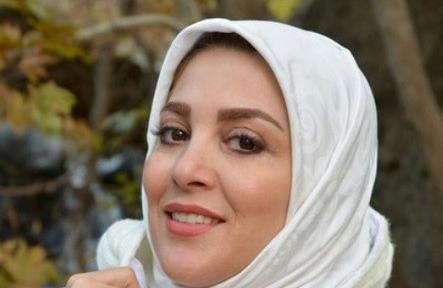 عکس مجری ایرانی ژیلا صادقی در حال شنا