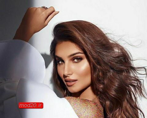 ژست عکس دخترانه تکی در آتلیه