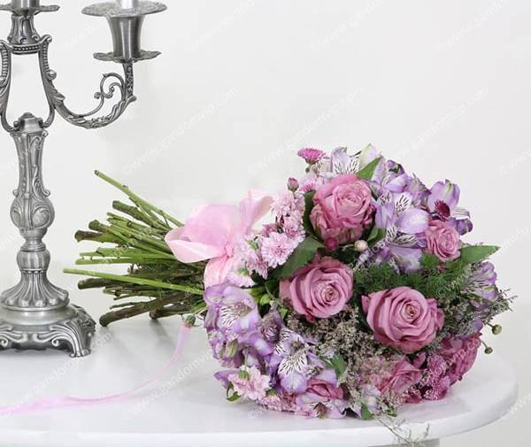 عکس دسته گل یاسی رنگ