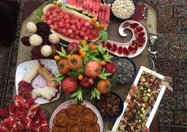 عکس سفره یلدا طبیعی