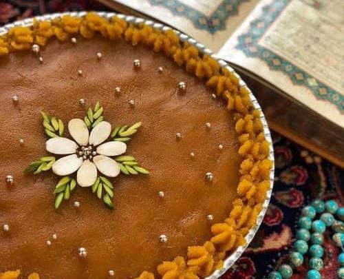 عکس تزیین حلوا با گل محمدی