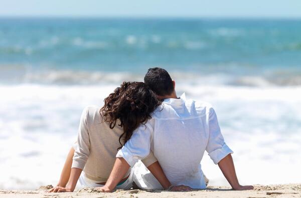 عکس عاشقانه لب دریا