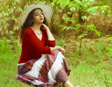 عکس رویایی دختر تنها