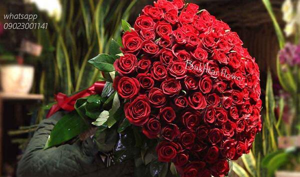 عکس دسته گل داخل ماشین