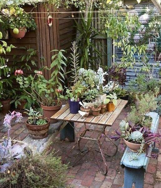 عکس ایده باغچه برای حیاط کوچک