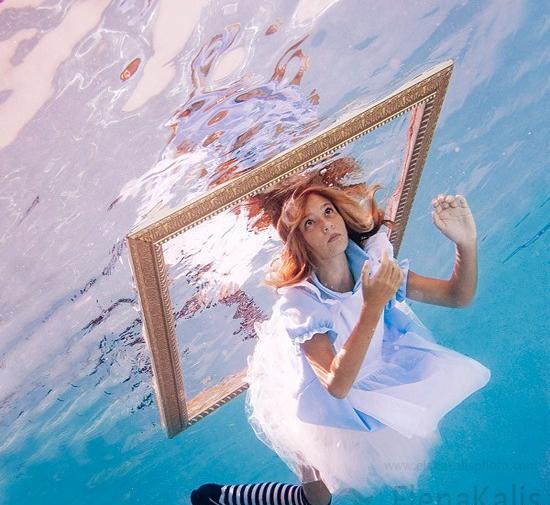 عکس مفهومی لنزک