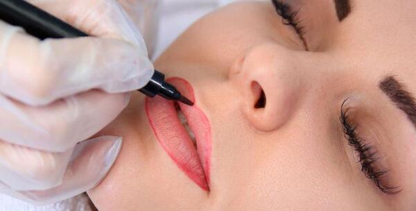 عکس تاتو خط لب